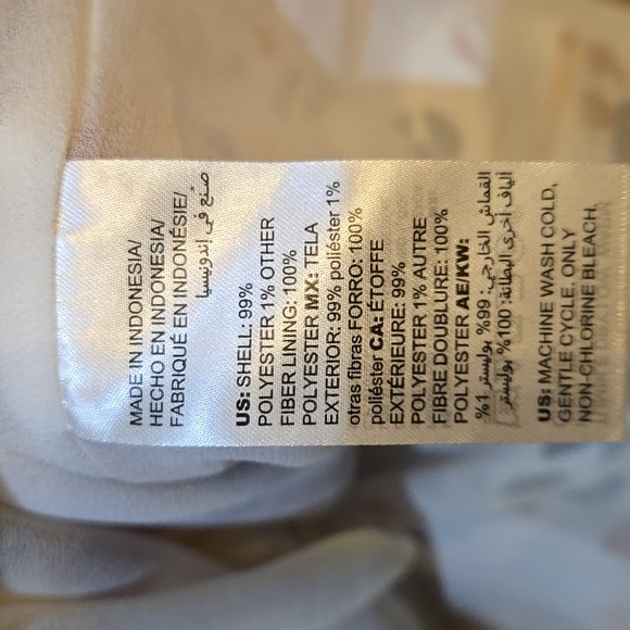 White House Black Market Floral Off-Shoulder Multi-colored Blouse Size 6 - Picture 4 of 5